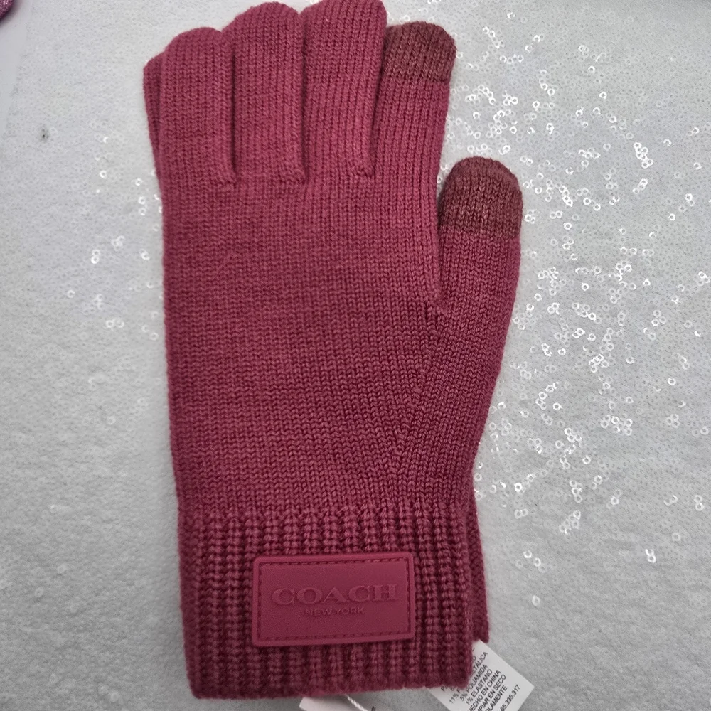 Coach Knit Tech Gloves Pink Merino Wool Warm